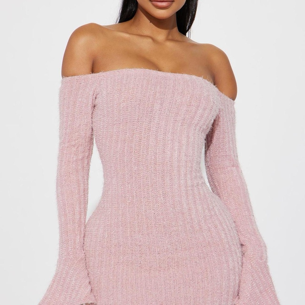 Elegant Pink Off-Shoulder Mini Sweater Dress